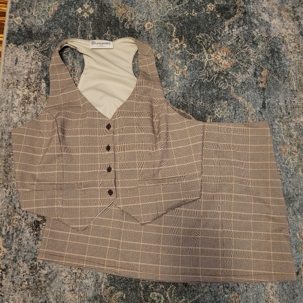 No Boundries Size XL Plaid Vest and Skirt Set